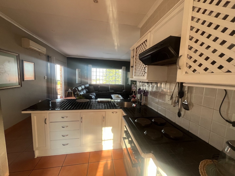 4 Bedroom Property for Sale in Safari Gardens North West